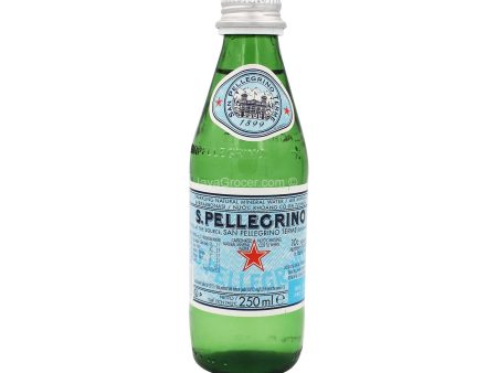 San Pellegrino Sparkling Natural Mineral Water 250ml For Sale